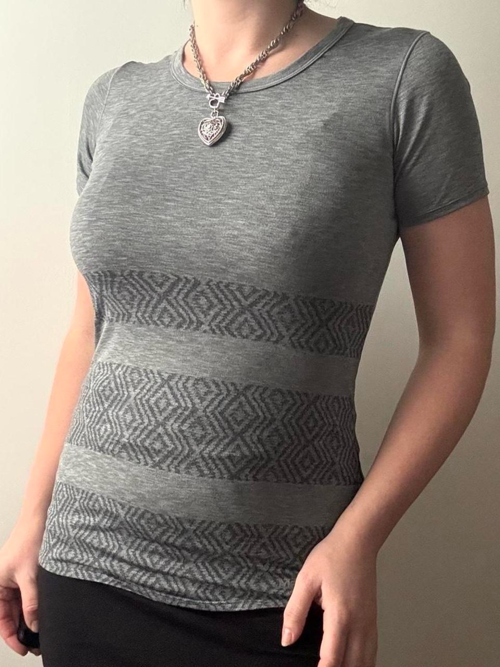 Marmot grey geometric print short sleeve athletic top
